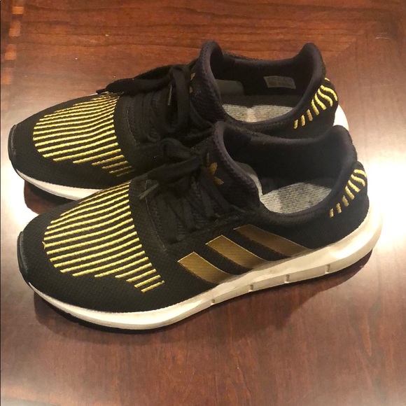 swift run black and gold